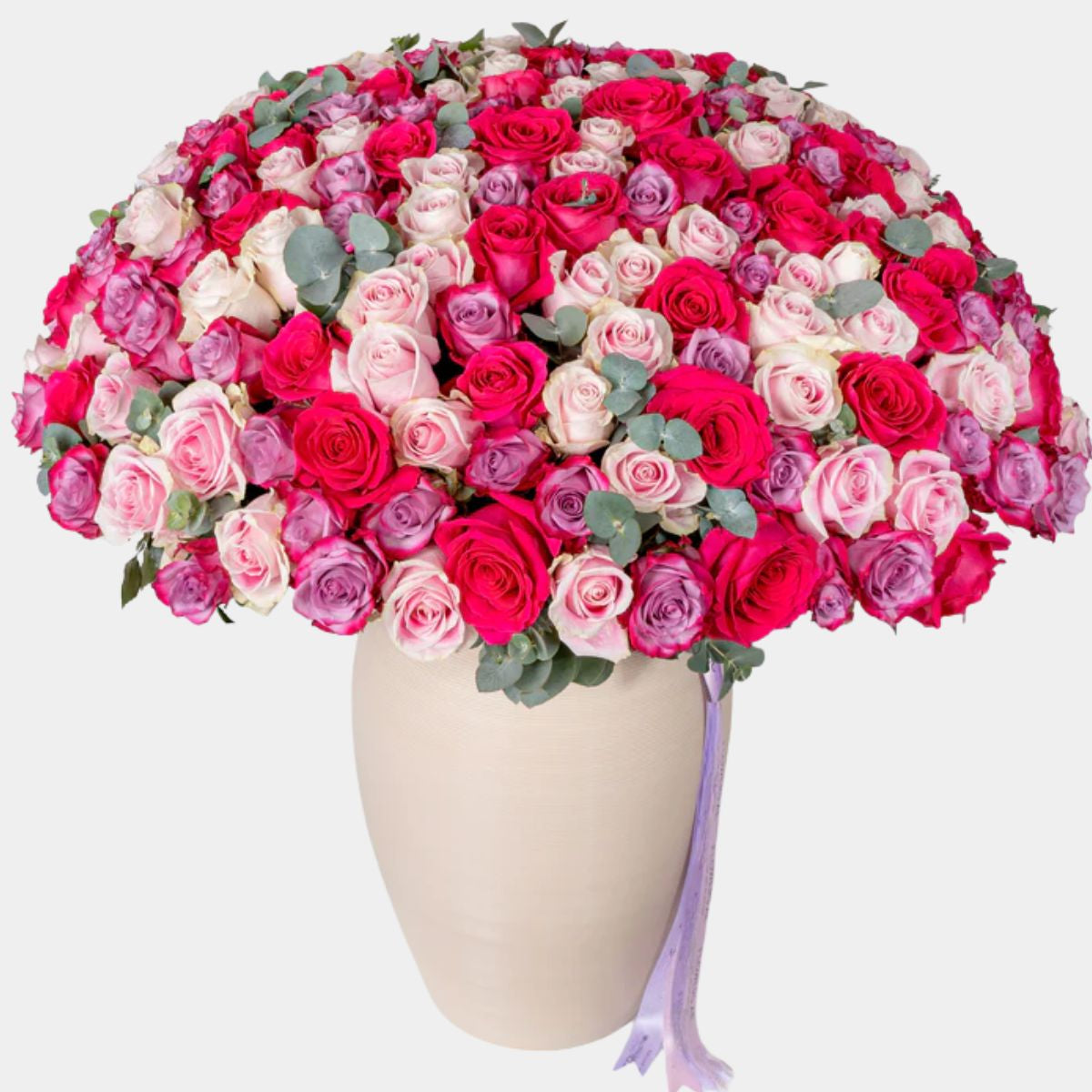 150 Luxury Blush Roses Vase