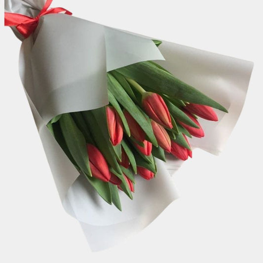 10 Red Tulips Bouquet