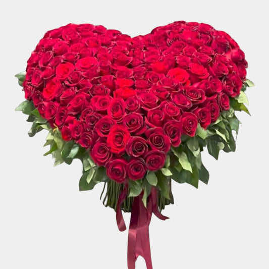 3D - 125 Roses Heart Shape