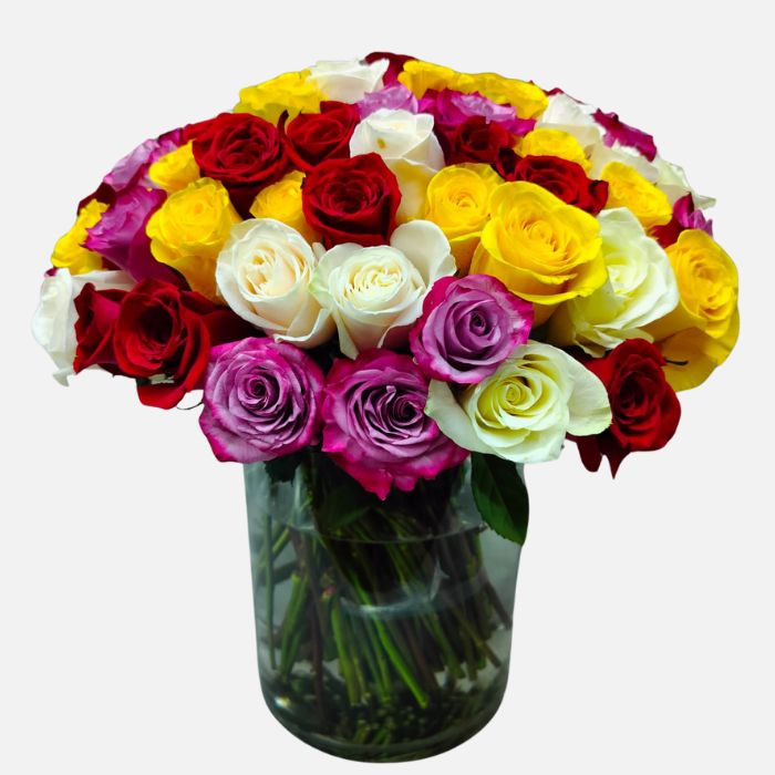 50 Mixed Roses in Glass Vase