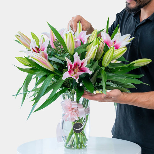 15 Pink Lilies in Glass Vase