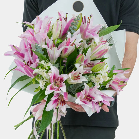 Bouquet of 5 Pink Lilies